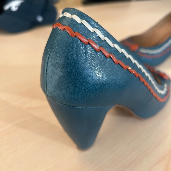 Miz Mooz teal and orange pumps 8.5 great used condition - Picture 4 of 15